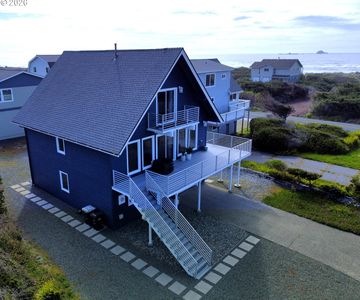 93890 Pebble Pl