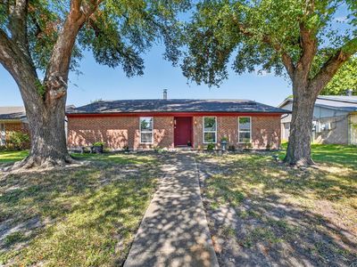 1413 Longshadow Ln
