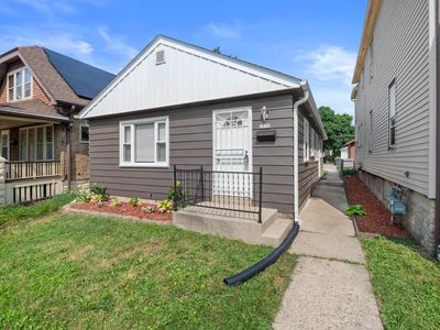 2030 S 77th STREET