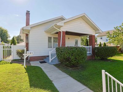 1925 Berkley Pl