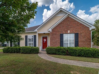 Property at 128 W Stonehaven Cir, Pelham, AL