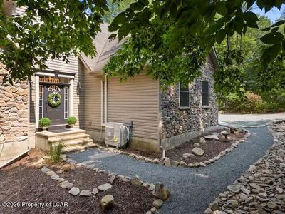 119 Robert Ln