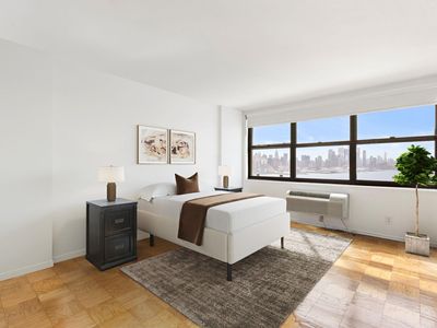 7002 Boulevard East APT 32F