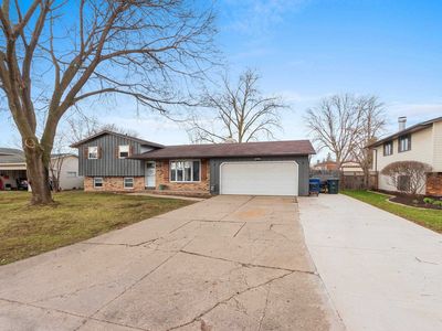 1156 Sharie Ln