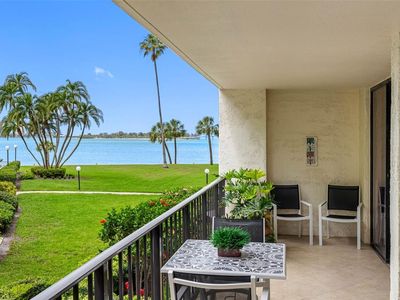 100 Oakmont Ln APT 203