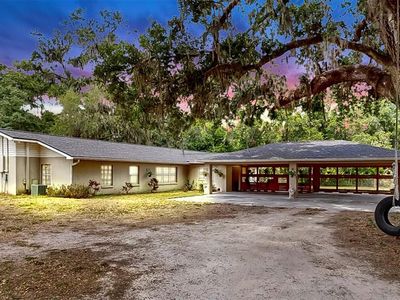 1641 Thompson Rd