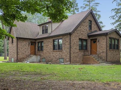 Property at 9048 Maple Ave, Burr Ridge, IL