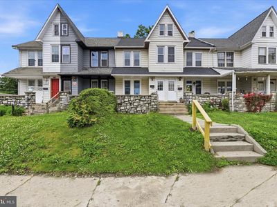 751 E Lincoln Hwy
