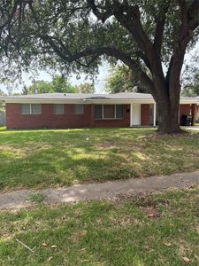 2404 Waverly Dr