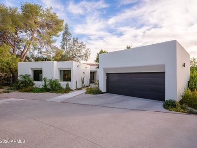 7222 N 23RD Place
