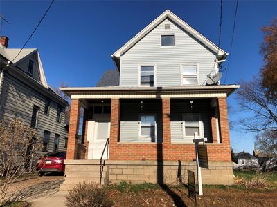 442 E 5th St