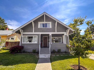 409 S 18th Ave