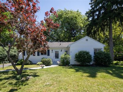 195 E Pkwy