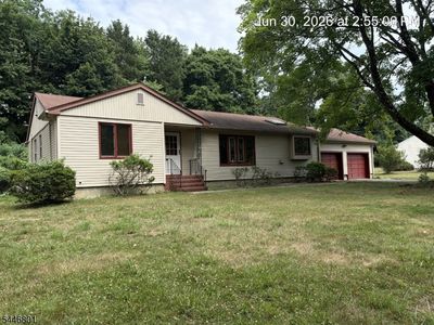 37 Alden Ln