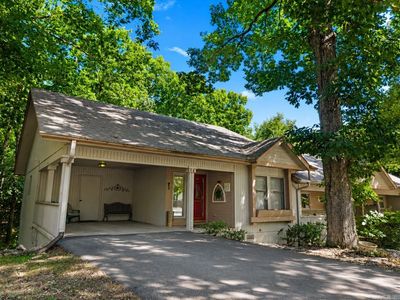 44 Esmeralda Pl