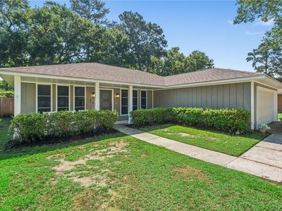 380 Ridgewood Dr