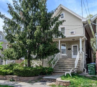 513 E Price St