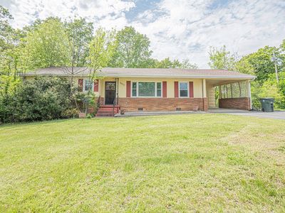 3803 Laird Ln