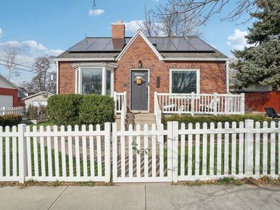 825 E Princeton Ave S