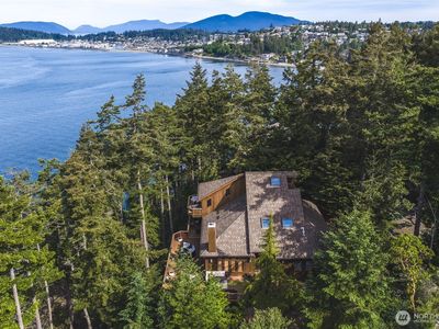 11310 Marine Lane