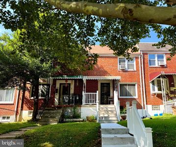 827 Saint Dunstans Rd