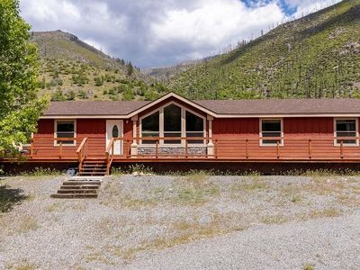 6800 Fords Wagon Rd