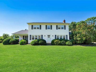 865 Peconic Bay Boulevard