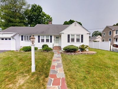 6 Maple Cir