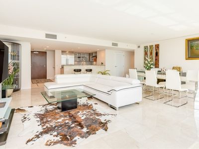 1177 Queen St APT 3108