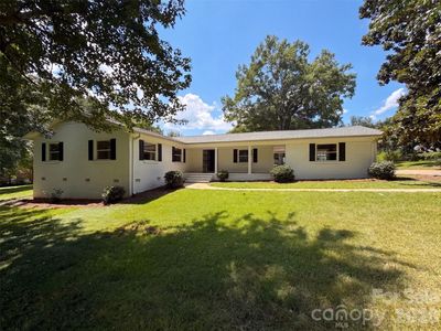 8519 Denbur Dr