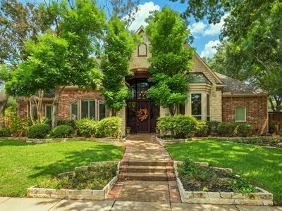 5900 Lennox Hill Dr