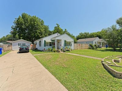 903 E Eufaula St