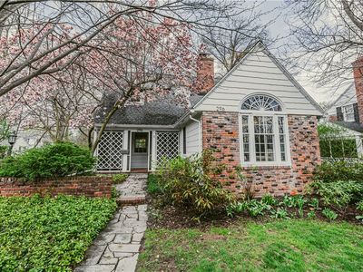 296 Troy Rd