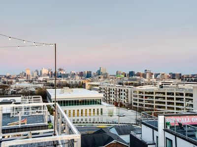 2809 Delaware Ave APT 202