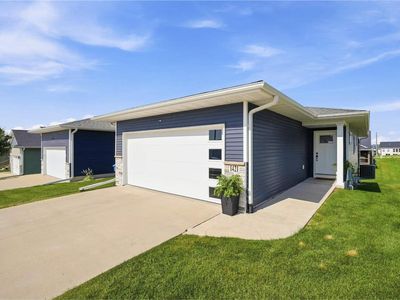 1421 Applewood Dr