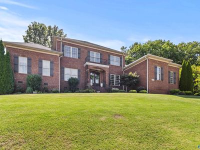 2420 Woodhurst Dr SE