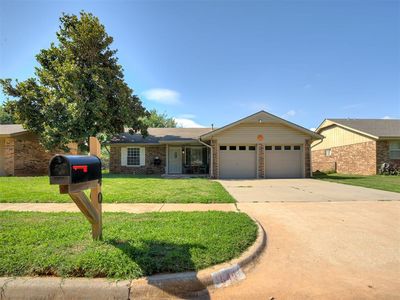640 W Perry Dr