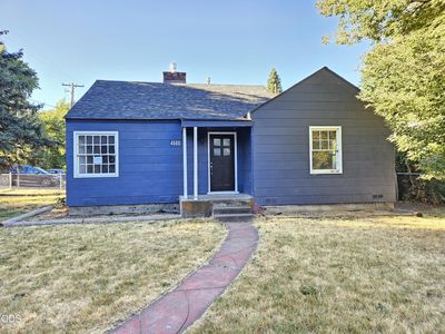 4688 Thompson Ave