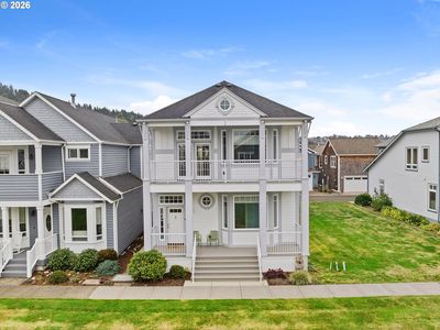 250 Round House Rd
