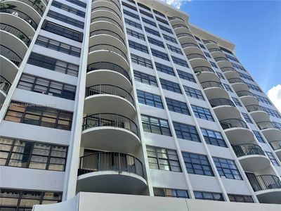 66 Valencia Ave #PENTHOUSE 1C