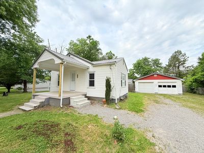 90 Pickering Rd
