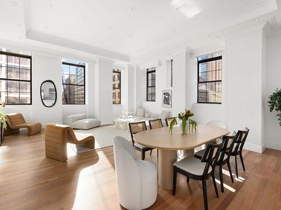 351 E 51st St Unit Loft 5