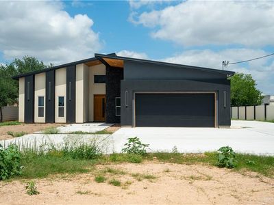 106 W Eldora Rd
