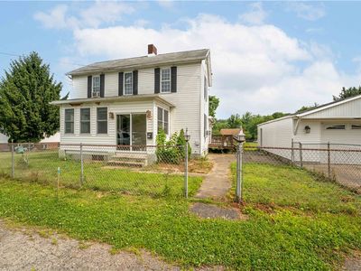 412 Commercial Ave
