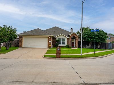 7427 Lake Front Trl