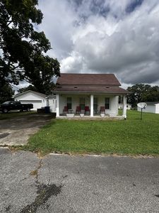 613 E Harp St