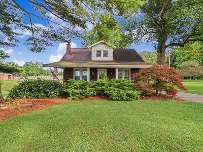 147 E Main St