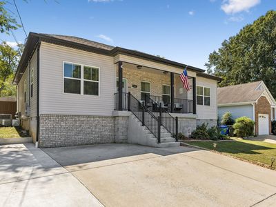 245 Valley Dr