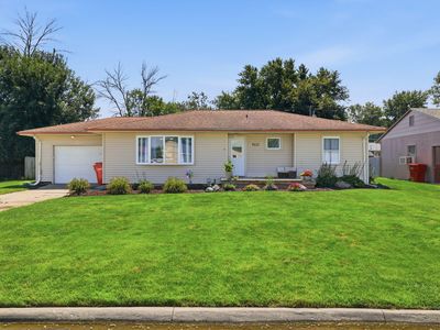 300 8th Ave