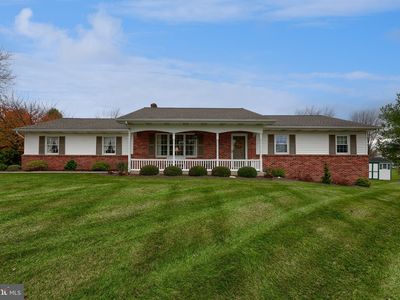 Property at 10 Carriage Dr, Gordonville, PA